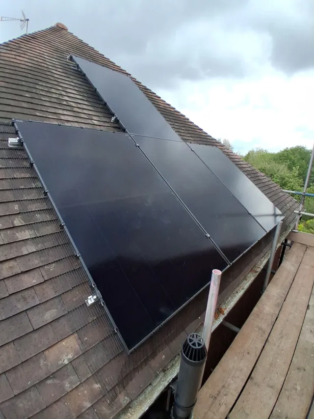 3.72 kWp solar and Fox battery on Coventry Road, Nuneaton (CV10)