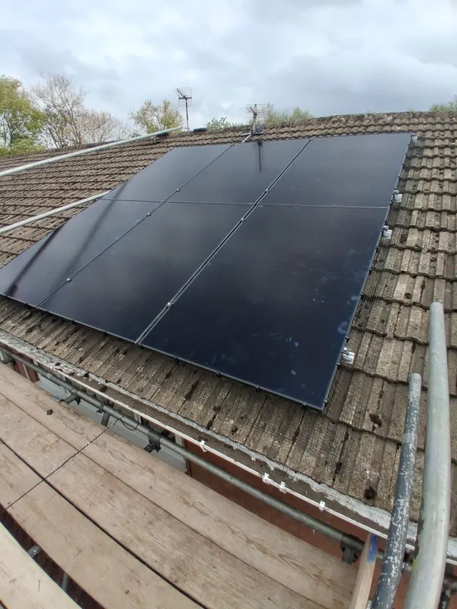 2.79 kWp solar and Fox battery on Mallard Avenue, Nuneaton (CV10)