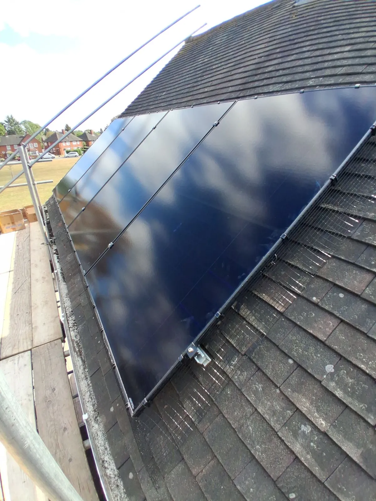 4.19 kWp solar and Fox F3600 G3 install on Campden Green, Solihull (B92)