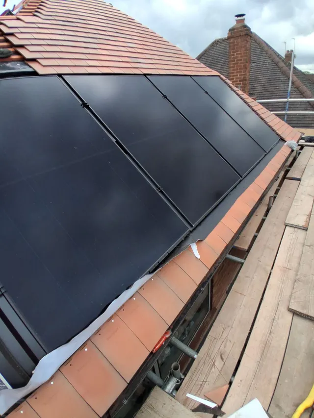 4.65 kWp in-roof solar and Fox EP12 battery on Cambridge Avenue, Solihull (B91)